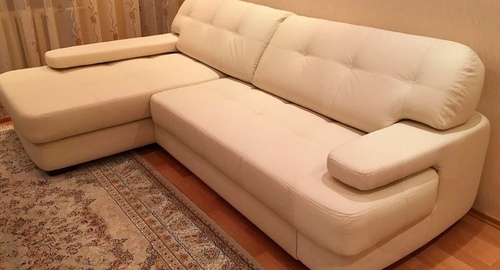 Обивка углового дивана.  Комендантский проспект